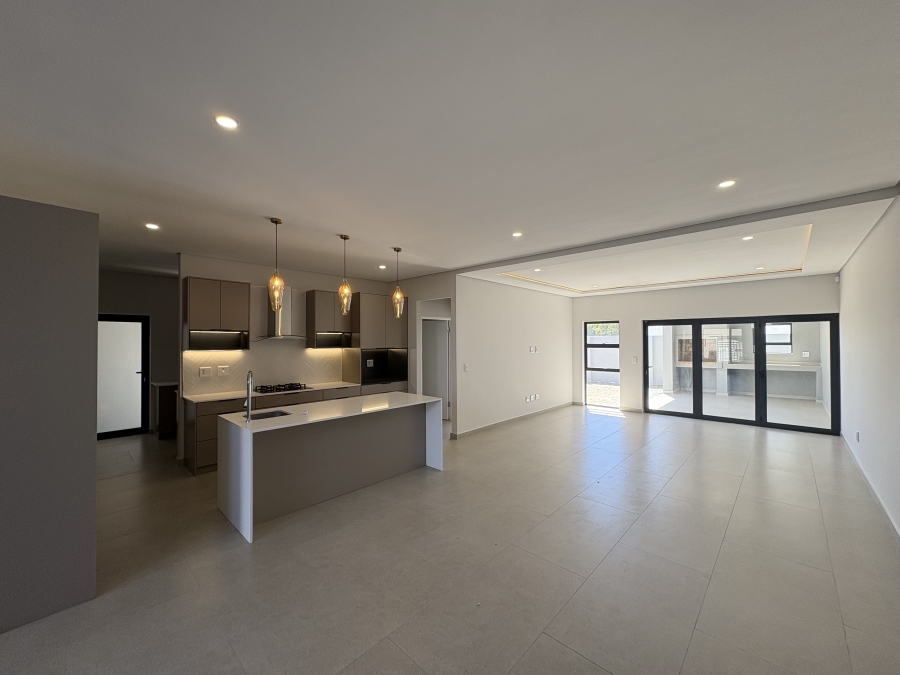 4 Bedroom Property for Sale in Sandown Western Cape